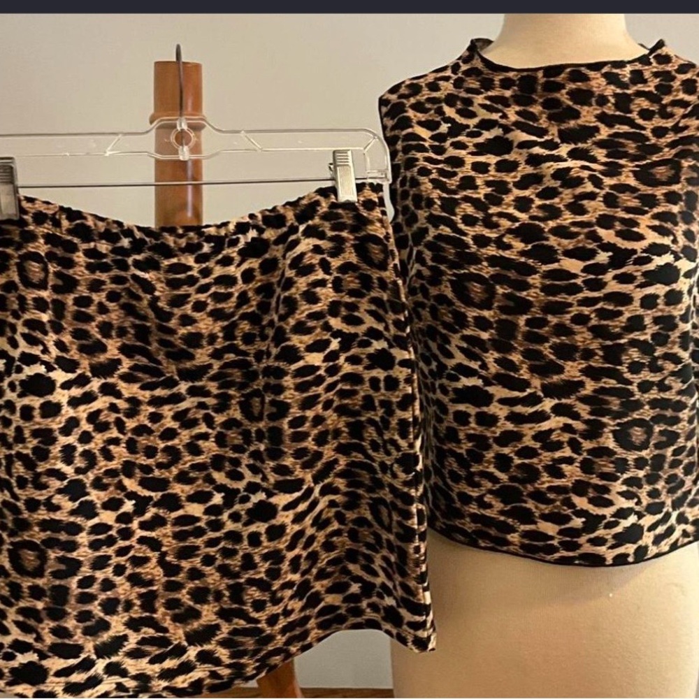 Leopard Print Sleeveless Set  - Women's Brown/Black Animal Print